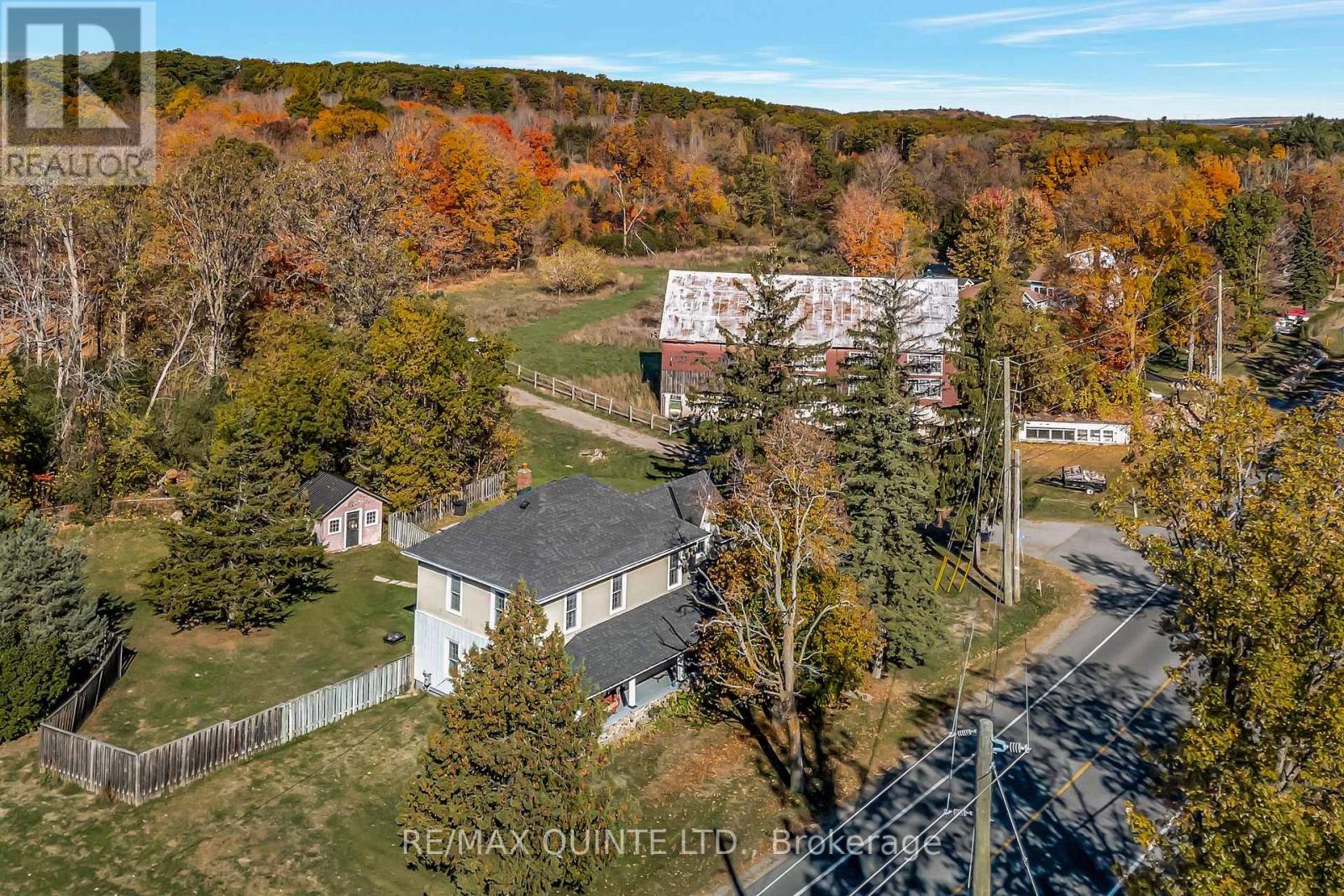 562 Trenton Frankford Road, Quinte West, Ontario  K8V 5P6 - Photo 1 - X12473905