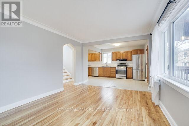 354 Jean Talon Street, Ottawa, Ontario  K1L 6T9 - Photo 10 - X12473192