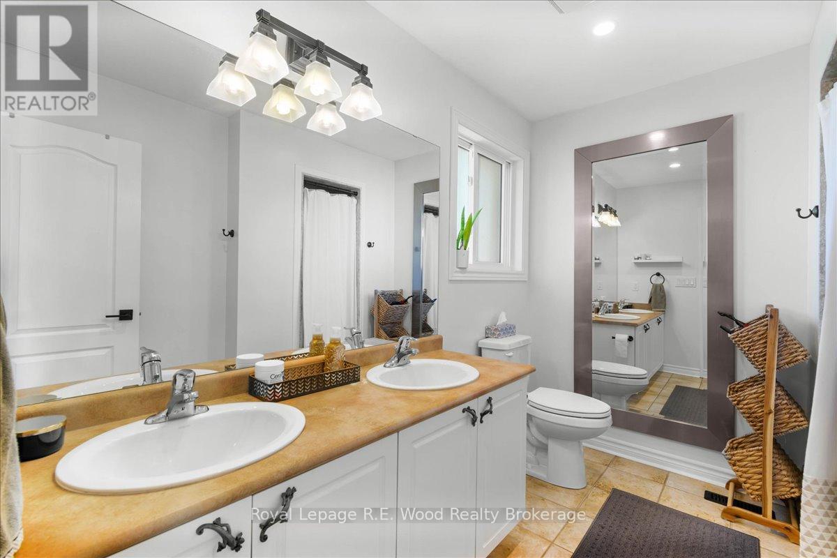 6 Owen Street, Ingersoll, Ontario  N5C 4H3 - Photo 14 - X12416101