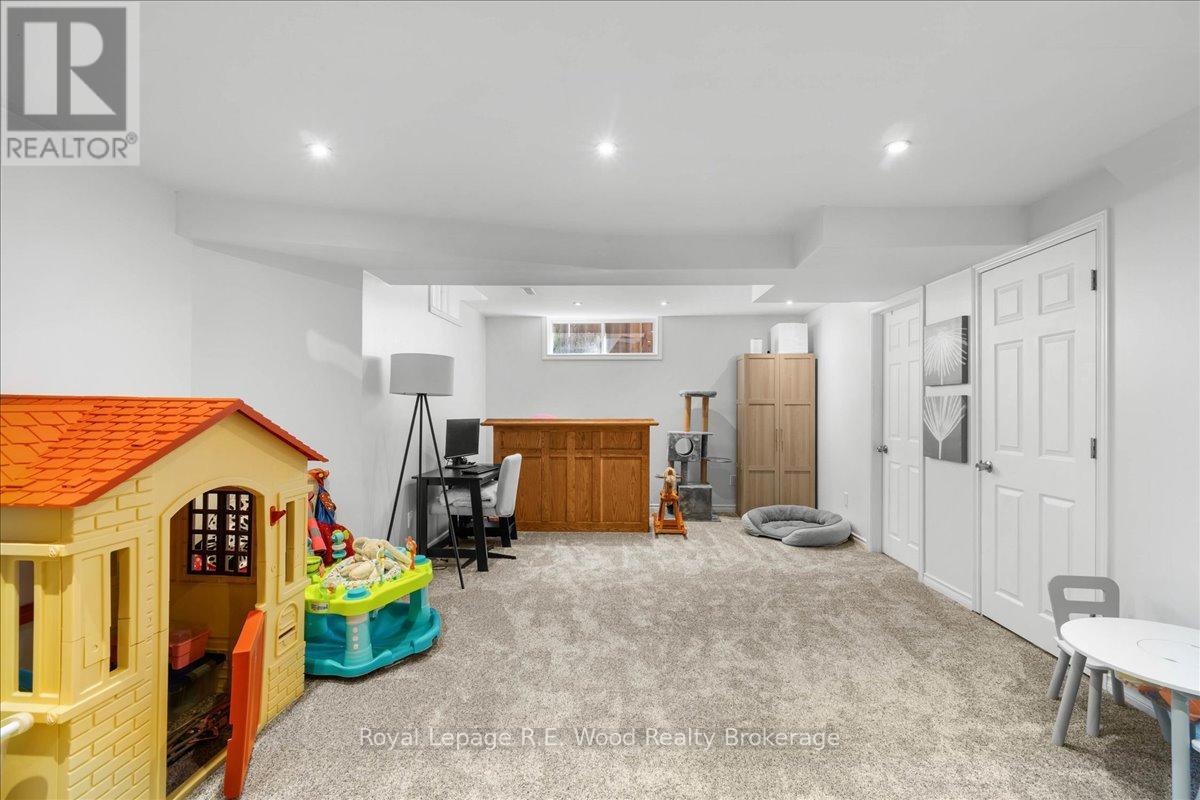 6 Owen Street, Ingersoll, Ontario  N5C 4H3 - Photo 19 - X12416101