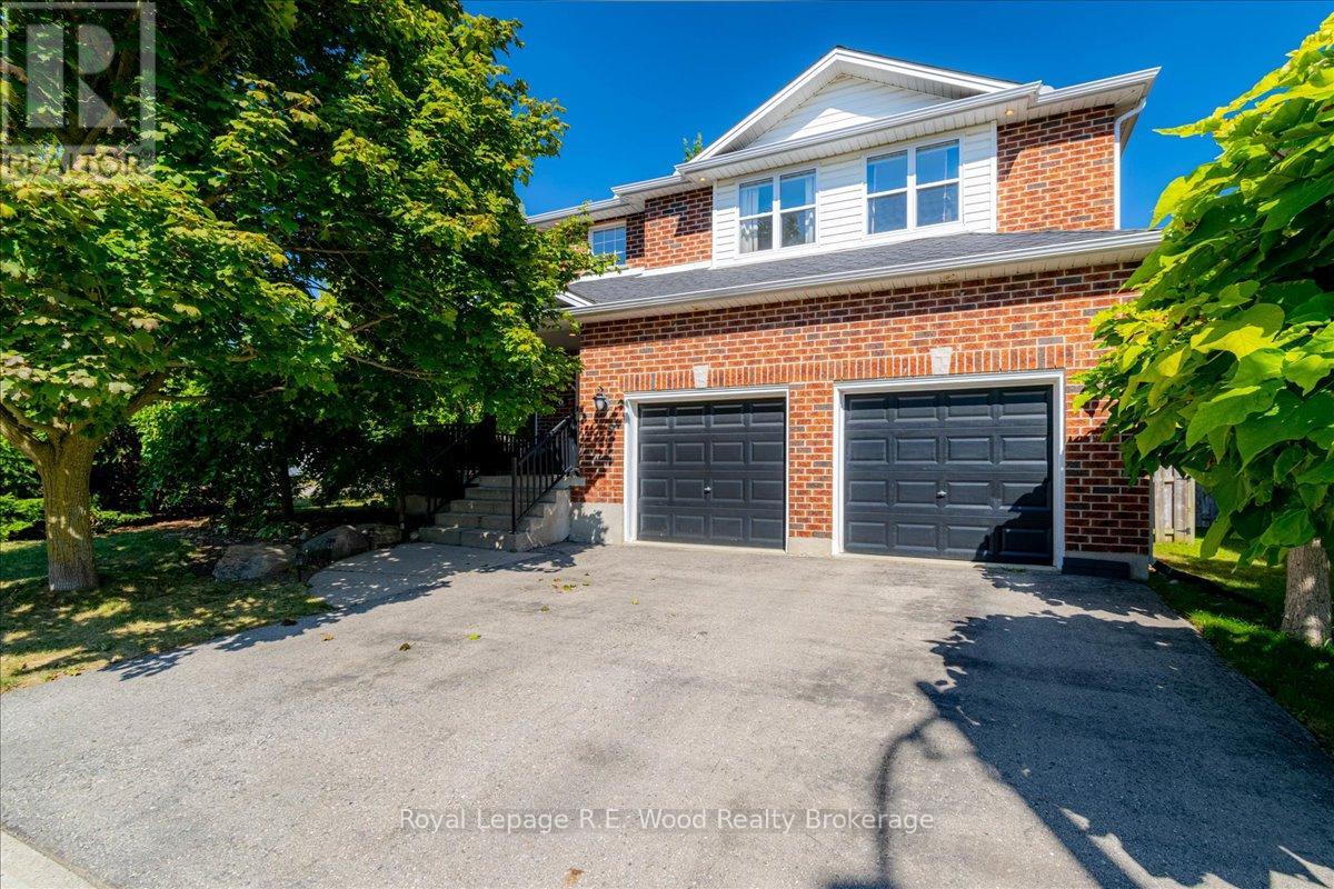 6 Owen Street, Ingersoll, Ontario  N5C 4H3 - Photo 2 - X12416101