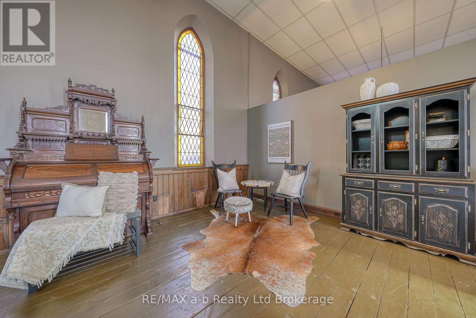 5924 Putnam Road, Thames Centre, Ontario  N0L 2J0 - Photo 14 - X12473804