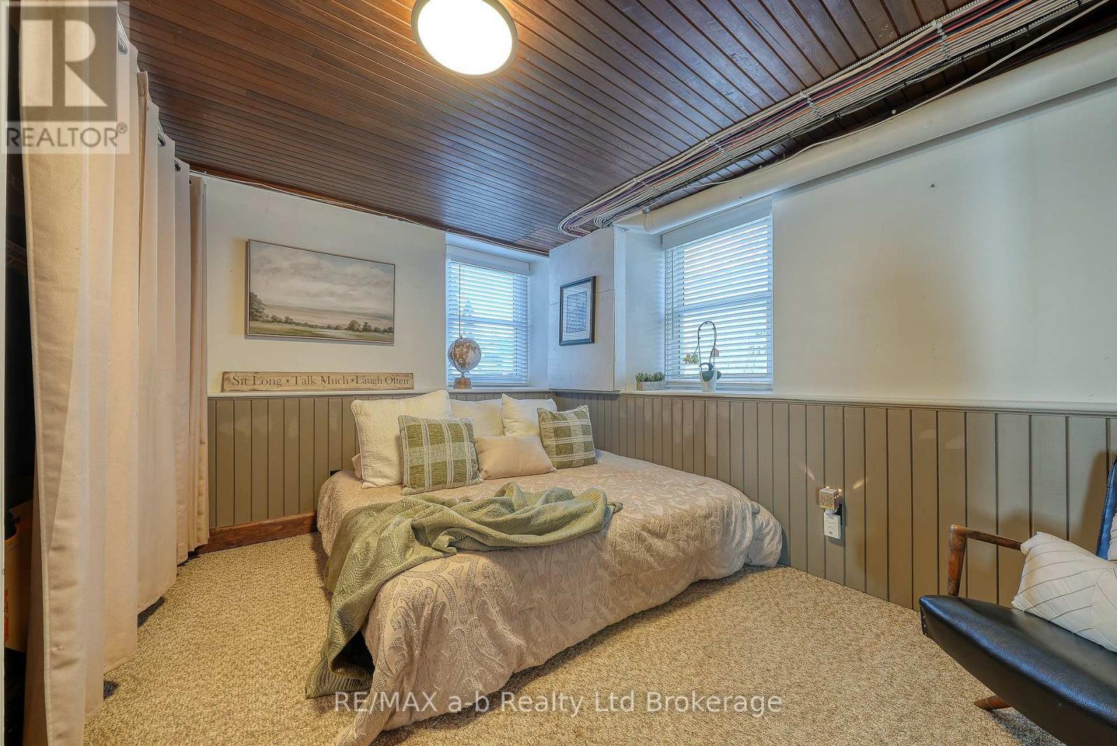 5924 Putnam Road, Thames Centre, Ontario  N0L 2J0 - Photo 29 - X12473804