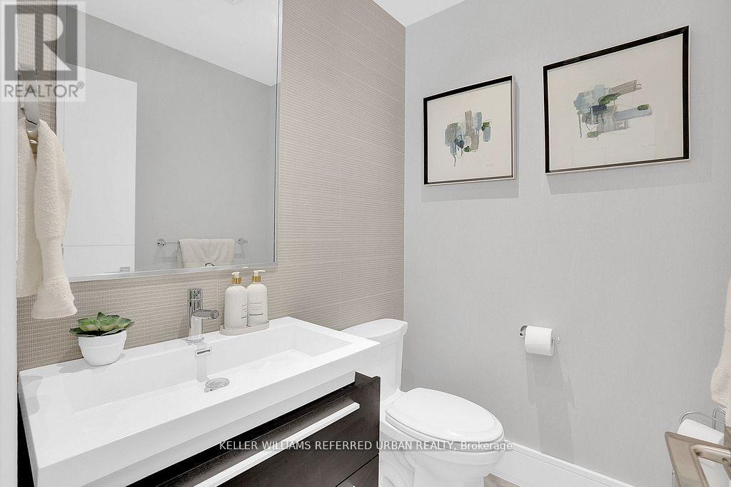 68 Findlay Avenue, King, Ontario  L7B 1E2 - Photo 16 - N12473796