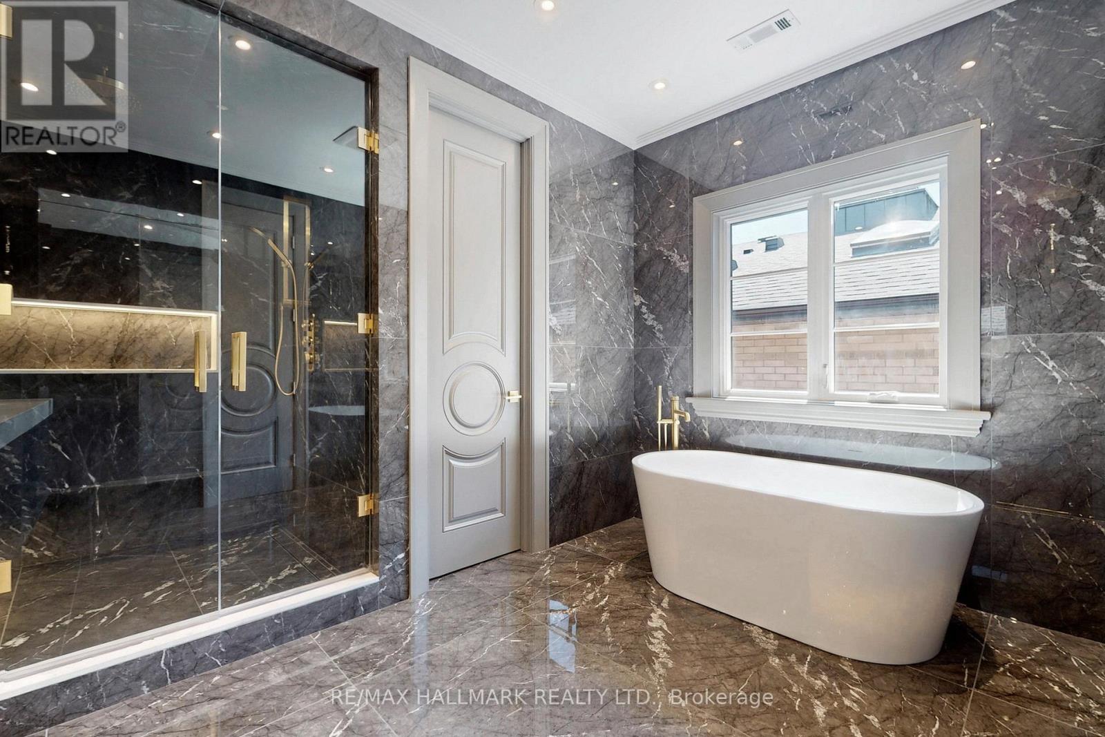 150 Olde Bayview Avenue, Richmond Hill, Ontario  L4E 3C6 - Photo 24 - N12473807
