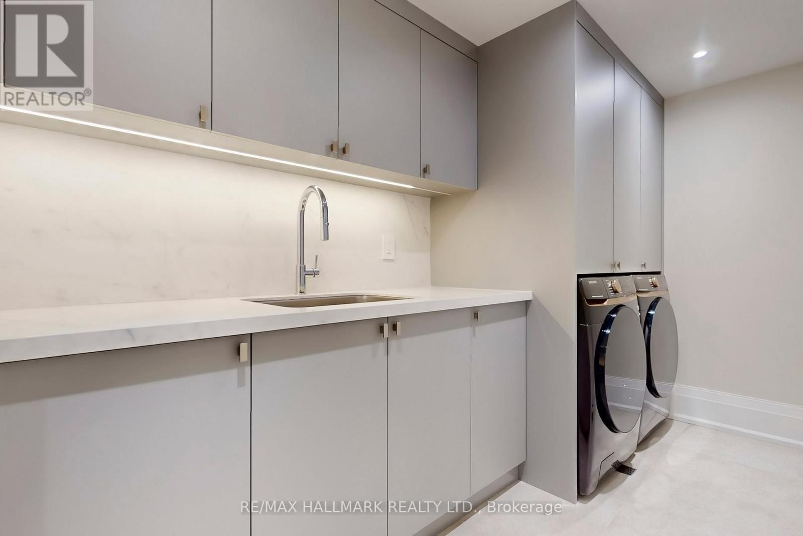 150 Olde Bayview Avenue, Richmond Hill, Ontario  L4E 3C6 - Photo 47 - N12473807