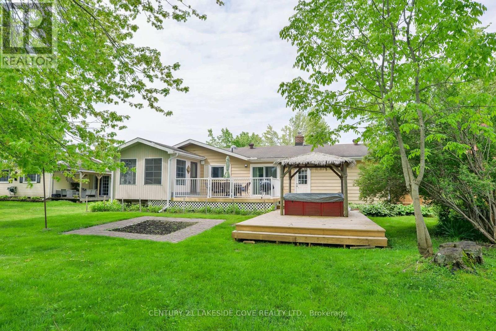 9 Pinetree Court, Ramara, Ontario  L0K 1B0 - Photo 25 - S12449614