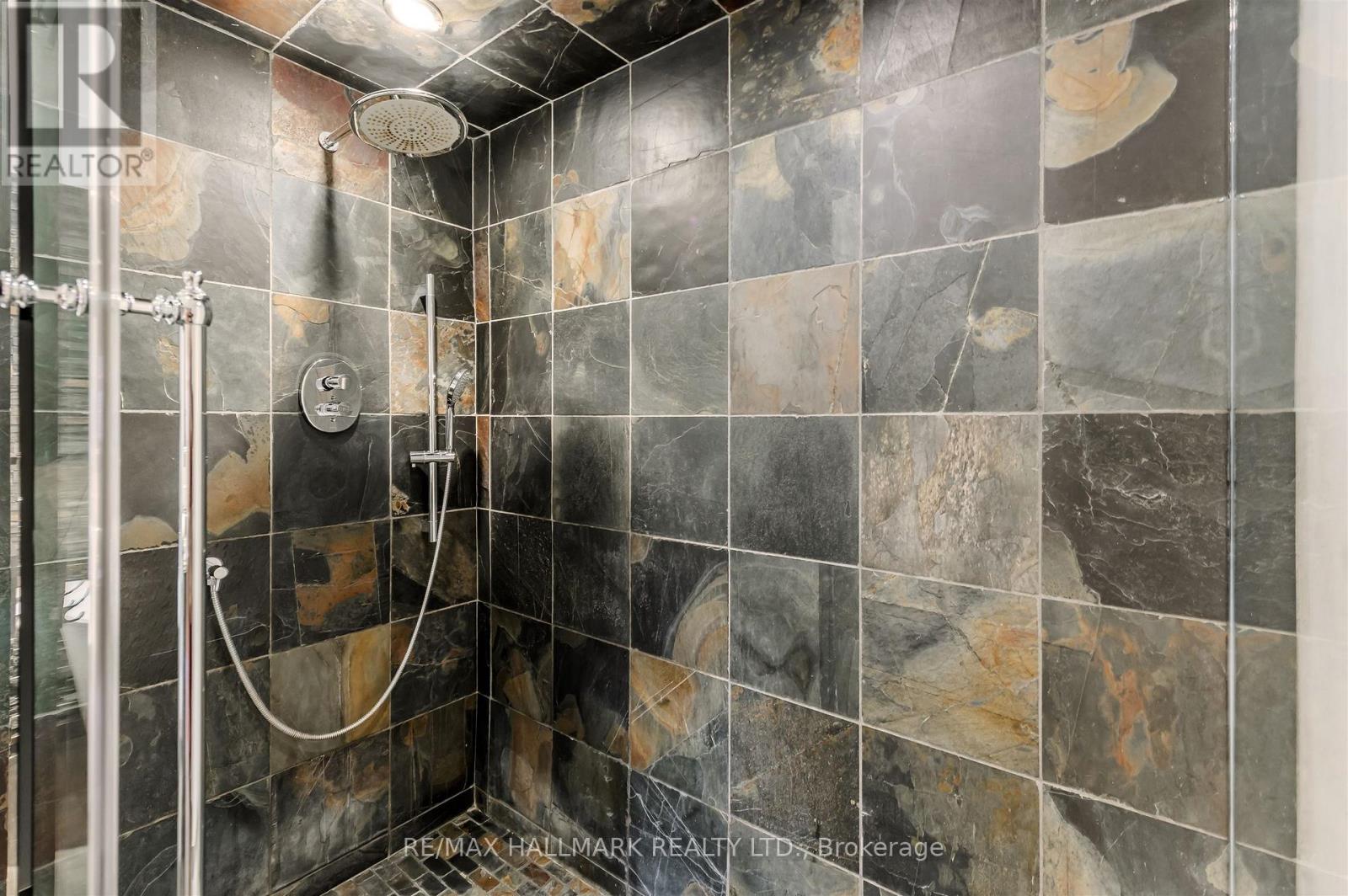 145 Old Surrey Lane, Richmond Hill, Ontario  L4C 6R9 - Photo 24 - N12473852