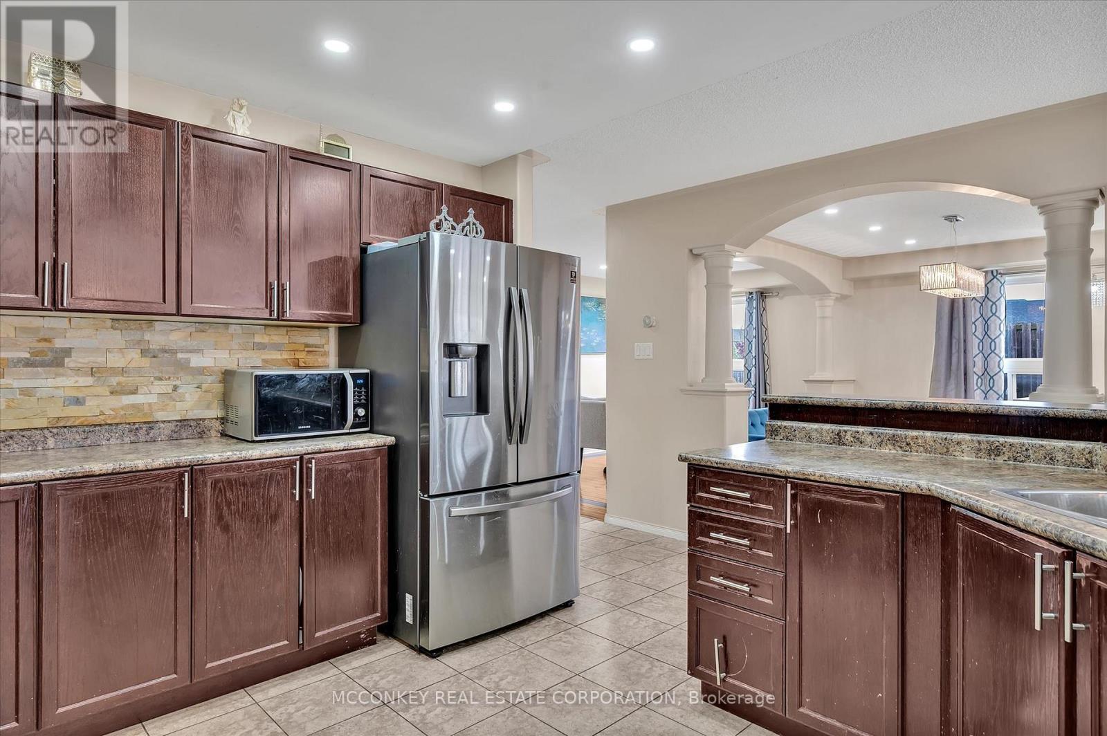 609 Ackerman Crescent, Peterborough, Ontario  K9K 2S5 - Photo 12 - X12477734