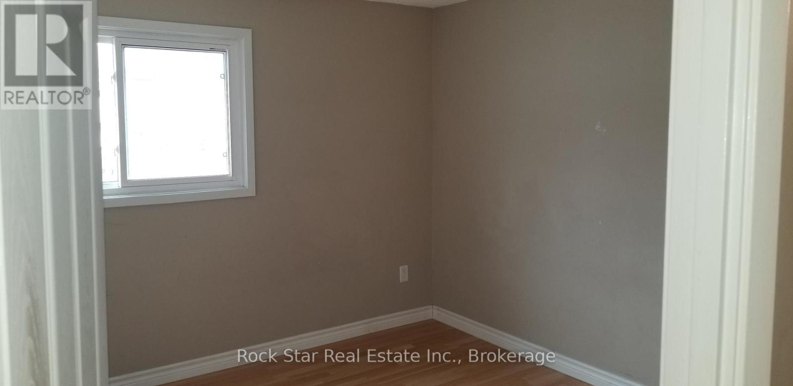 562 Greenhill Avenue, Hamilton, Ontario  L8K 5E8 - Photo 10 - X12477729