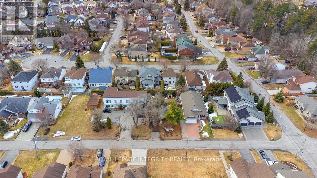 924 Beauchamp Avenue, Ottawa, Ontario  K1C 3A8 - Photo 6 - X12477704