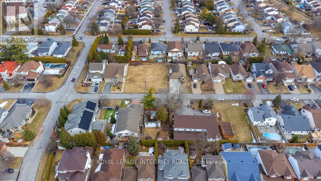 924 Beauchamp Avenue, Ottawa, Ontario  K1C 3A8 - Photo 8 - X12477704