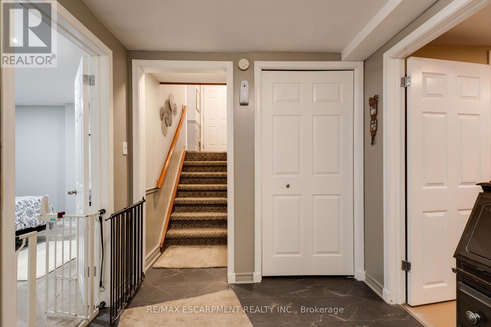 4 Adelaide Avenue, Brantford, Ontario  N3S 7H3 - Photo 25 - X12477679