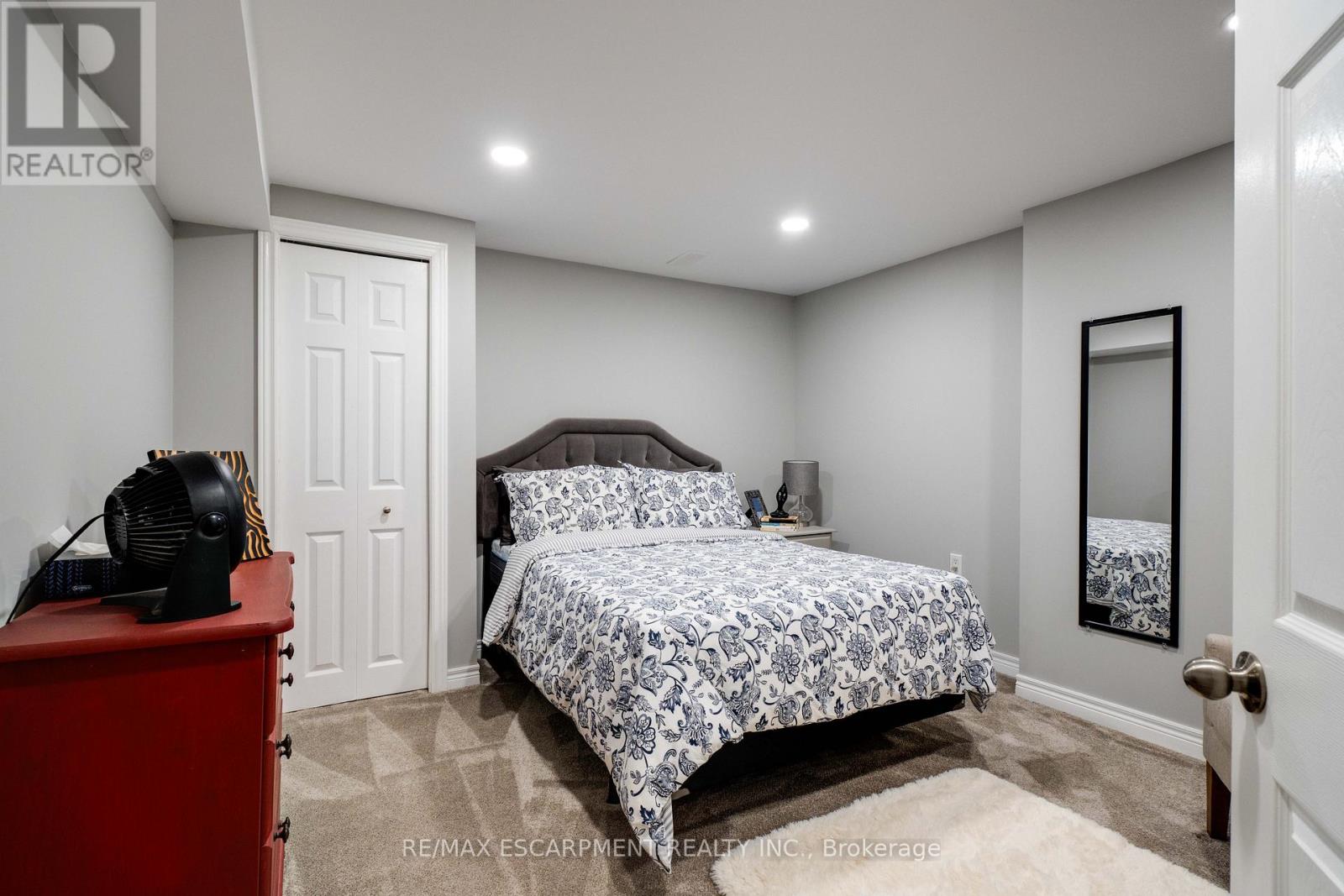4 Adelaide Avenue, Brantford, Ontario  N3S 7H3 - Photo 32 - X12477679