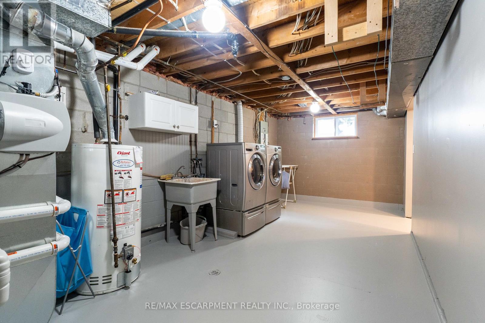 4 Adelaide Avenue, Brantford, Ontario  N3S 7H3 - Photo 33 - X12477679