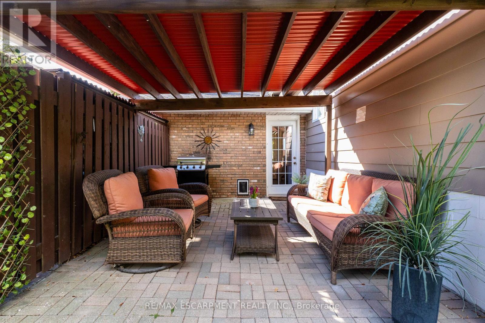 4 Adelaide Avenue, Brantford, Ontario  N3S 7H3 - Photo 38 - X12477679