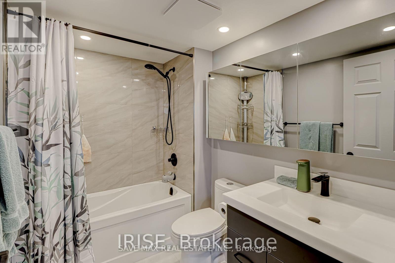 1906 - 50 Eglington Avenue W, Mississauga, Ontario  L5R 3P5 - Photo 13 - W12473838