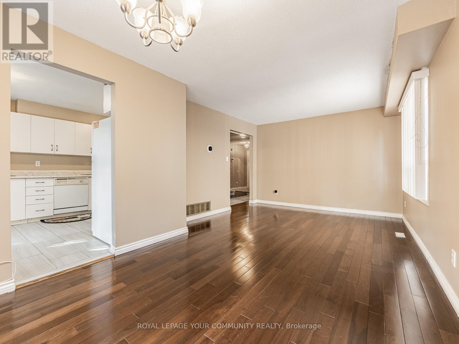 133 Wexford Road, Brampton, Ontario  L6Z 2T5 - Photo 10 - W12473887