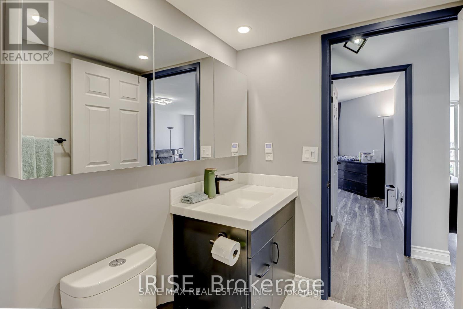 1906 - 50 Eglington Avenue W, Mississauga, Ontario  L5R 3P5 - Photo 14 - W12473838
