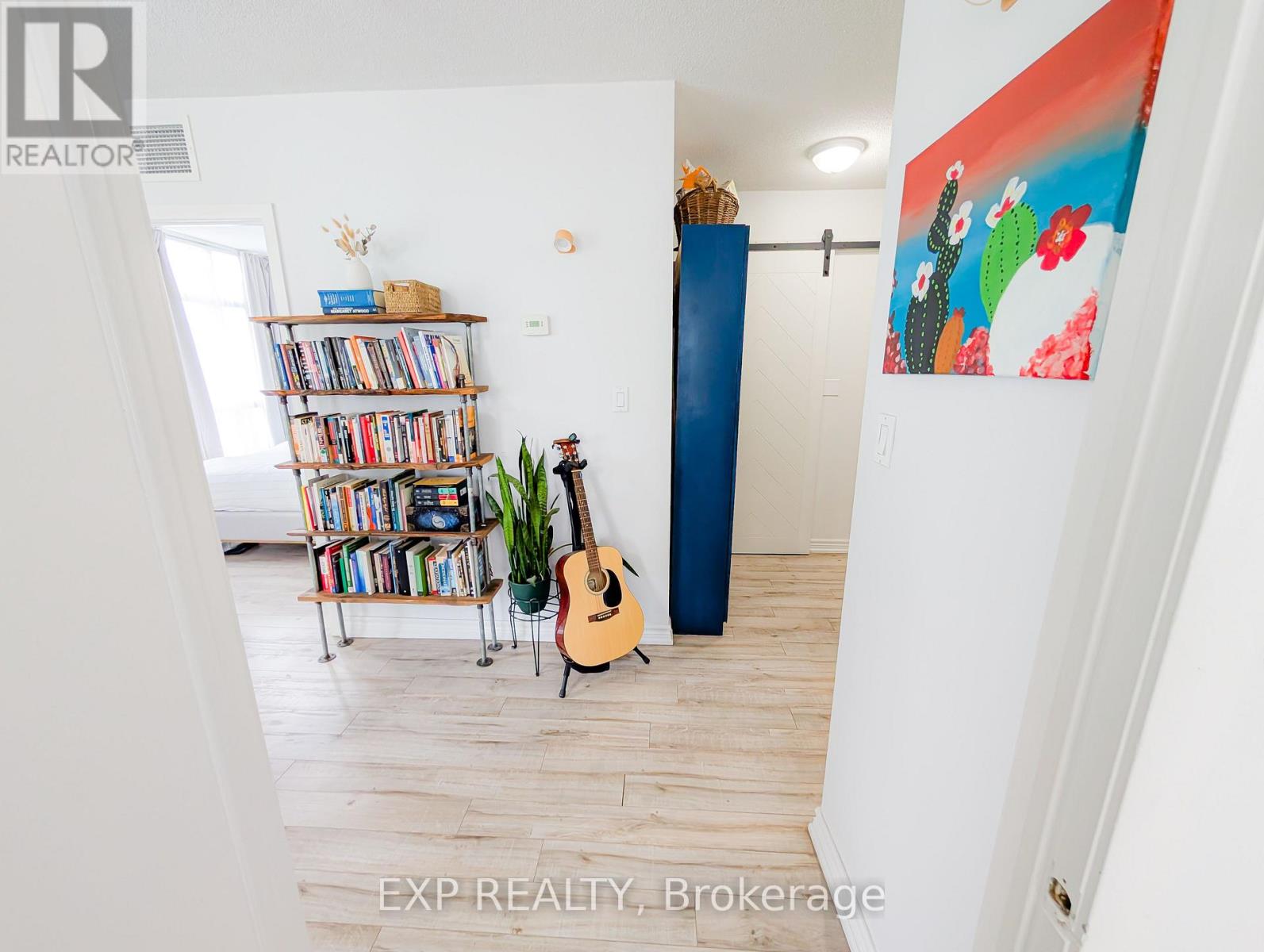 1010 - 2464 Weston Road, Toronto, Ontario  M9N 0A2 - Photo 5 - W12473856