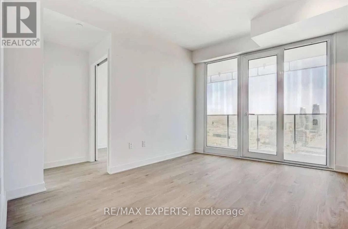 2710 - 3900 Confederation Parkway, Mississauga, Ontario  L5B 0M3 - Photo 8 - W12473827