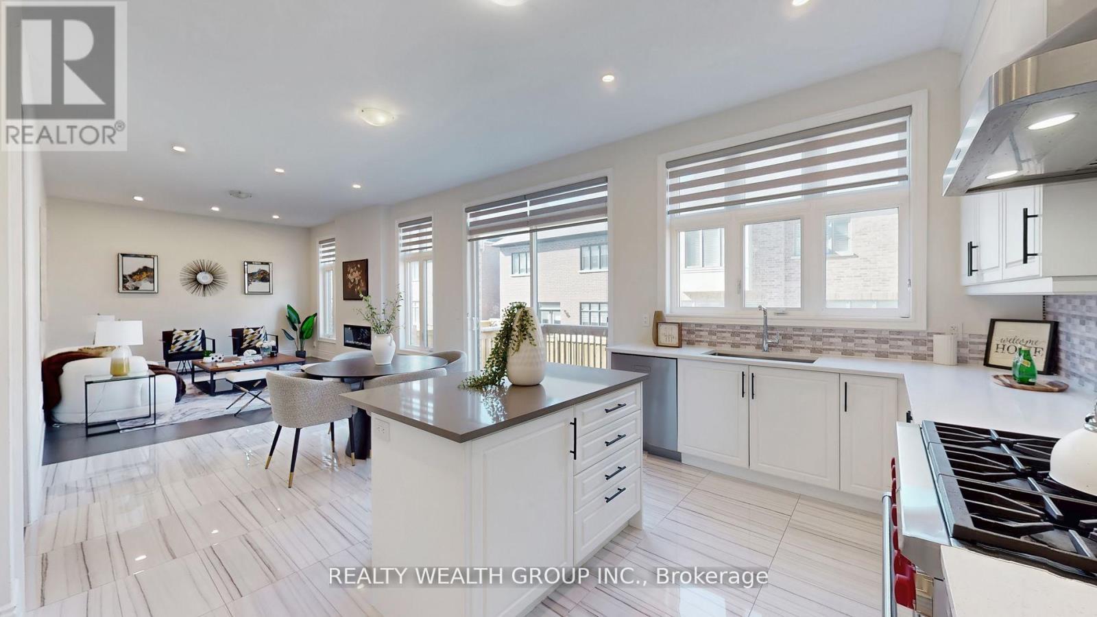 2421 Irene Crescent, Oakville, Ontario L6H 7C5 - Photo 10 - W12473894