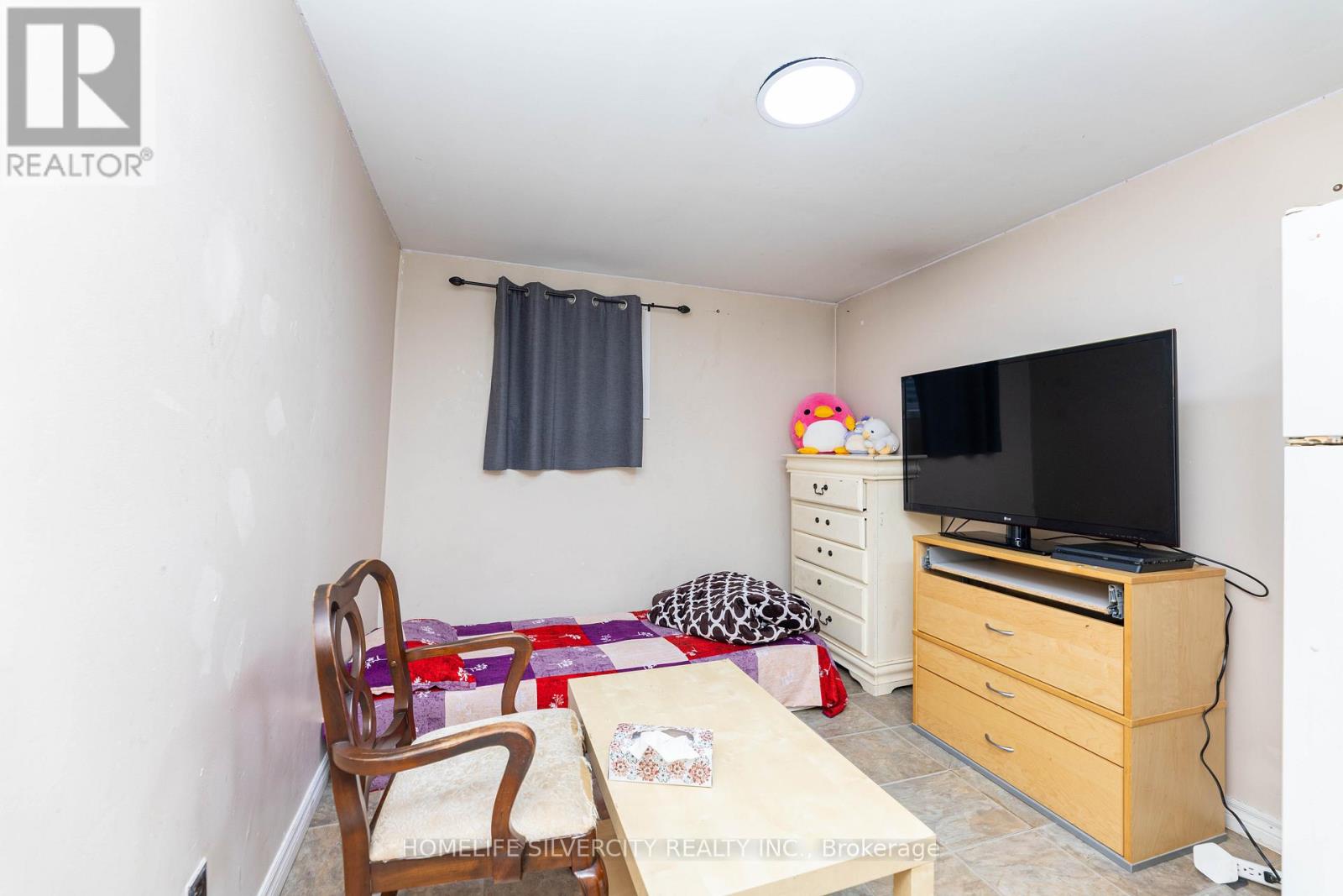 7258 Reindeer Drive, Mississauga, Ontario  L4T 2M7 - Photo 46 - W12473865