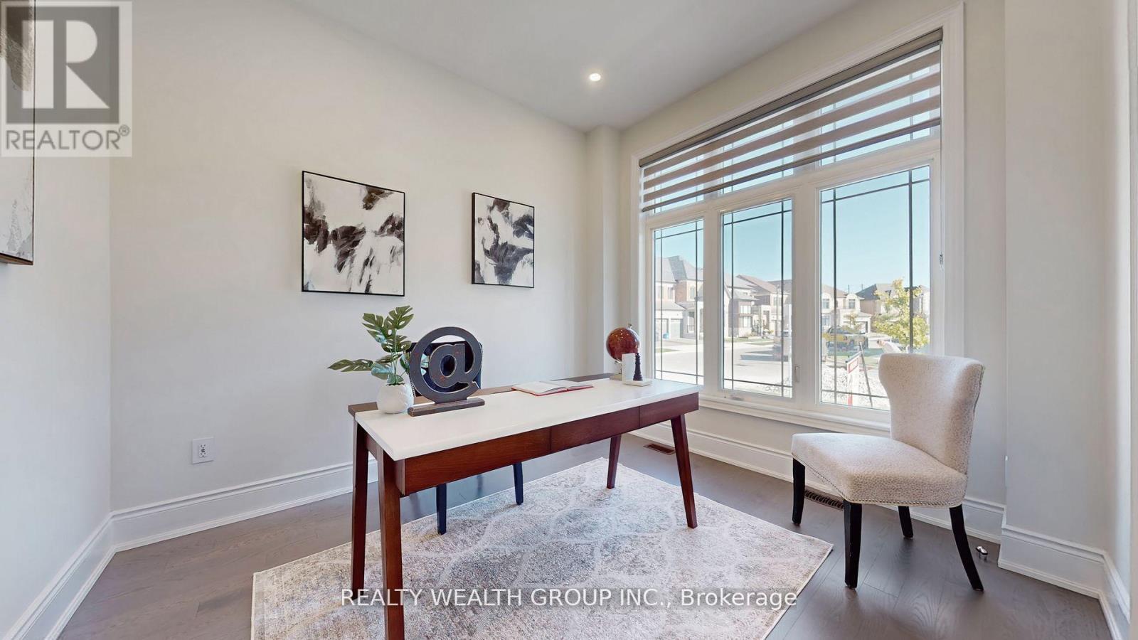 2421 Irene Crescent, Oakville, Ontario L6H 7C5 - Photo 13 - W12473894