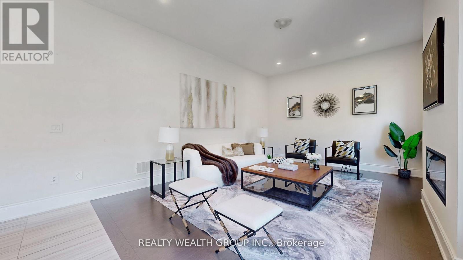 2421 Irene Crescent, Oakville, Ontario L6H 7C5 - Photo 7 - W12473894