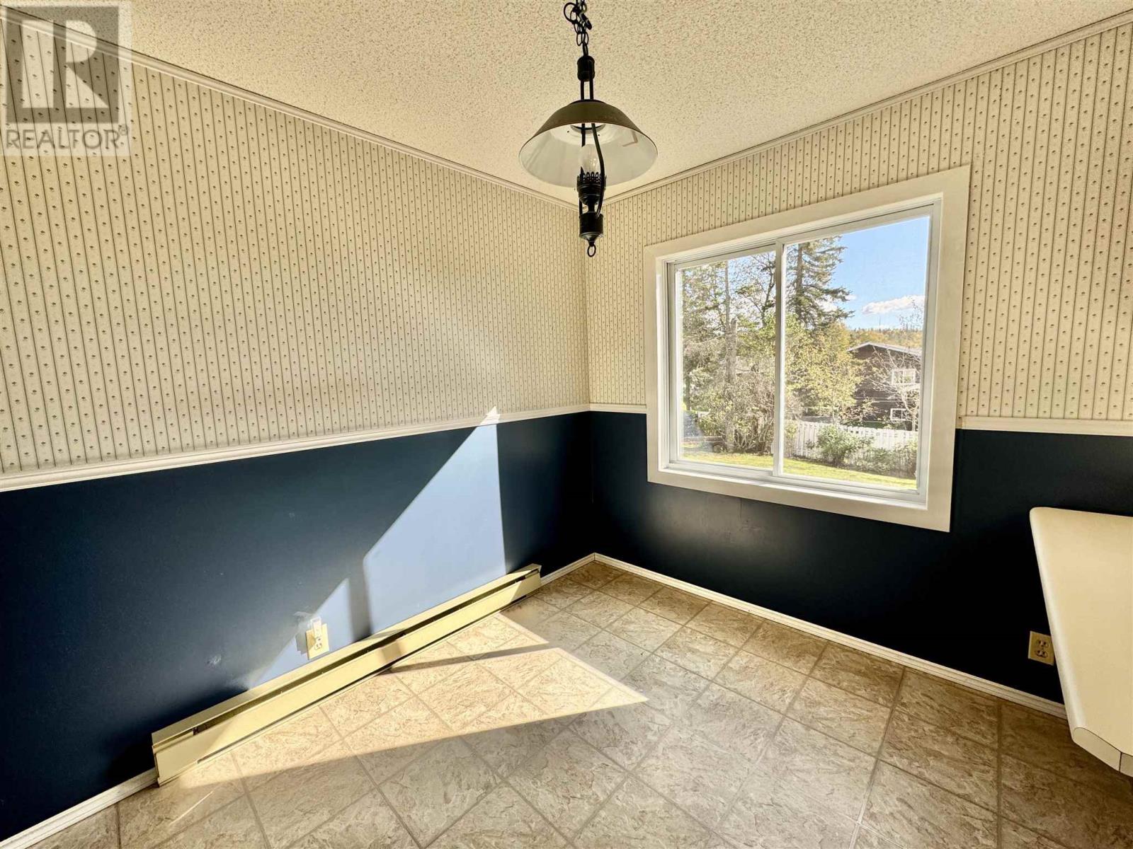 34 Laverendrye Cres, Marathon, Ontario P0T 2E0 - Photo 12 - TB251936