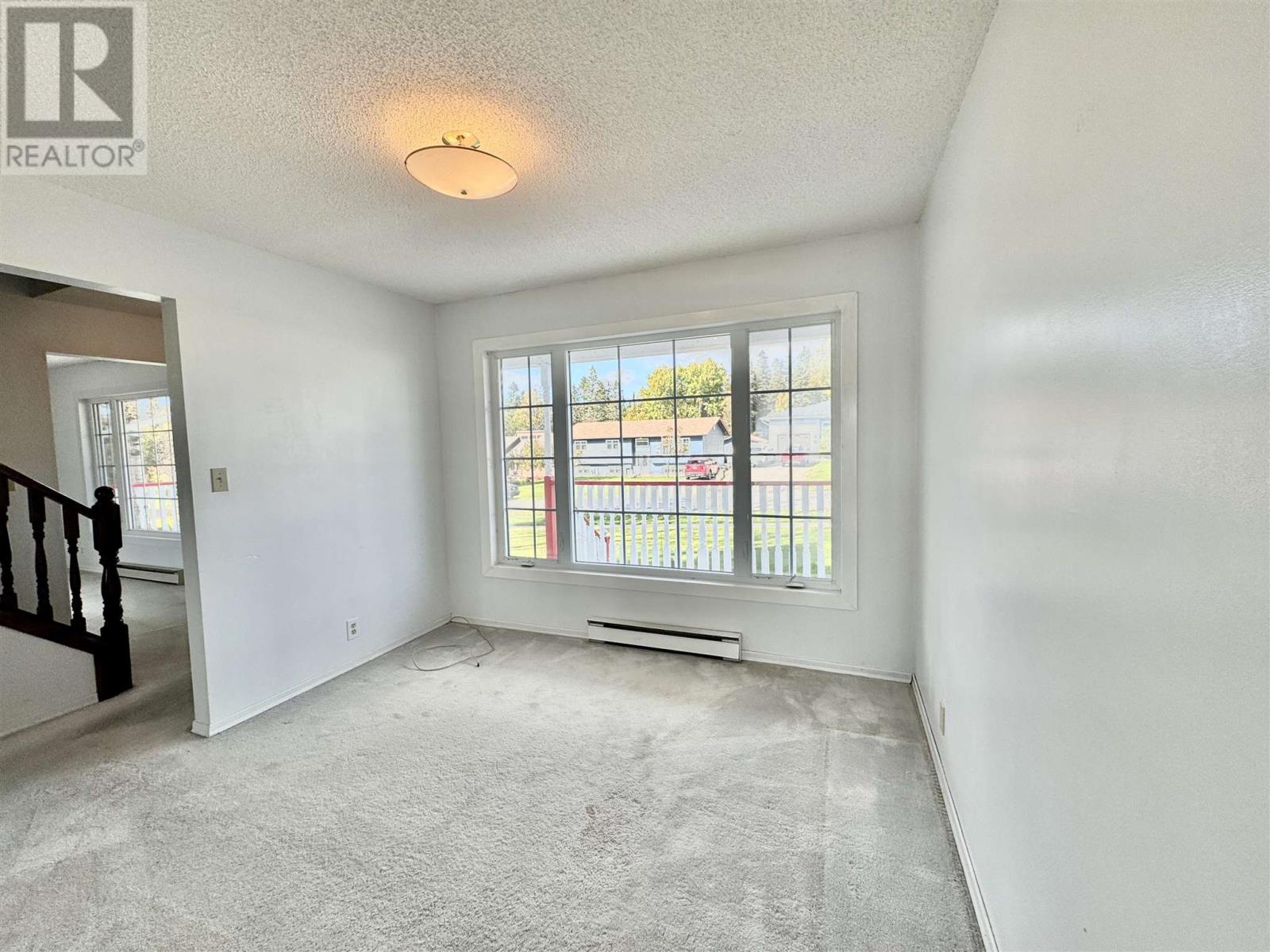 34 Laverendrye Cres, Marathon, Ontario P0T 2E0 - Photo 5 - TB251936