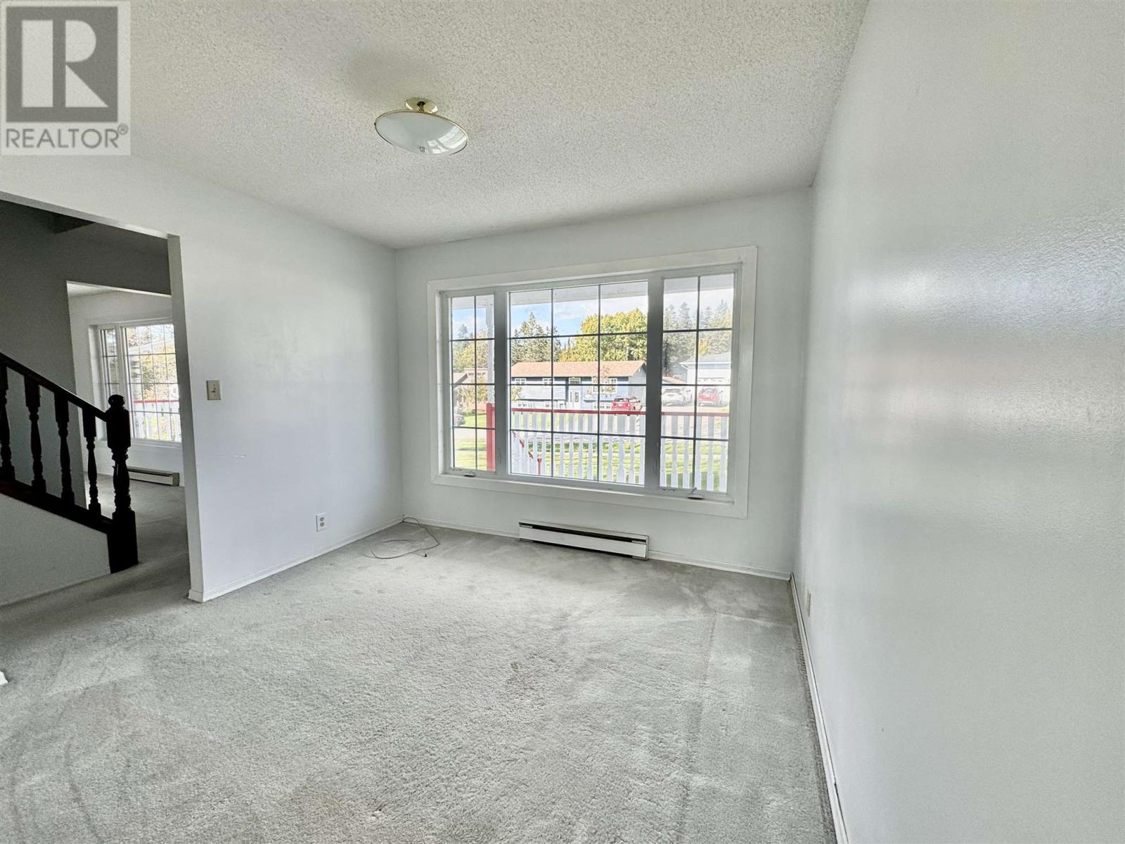 34 Laverendrye Cres, Marathon, Ontario P0T 2E0 - Photo 6 - TB251936