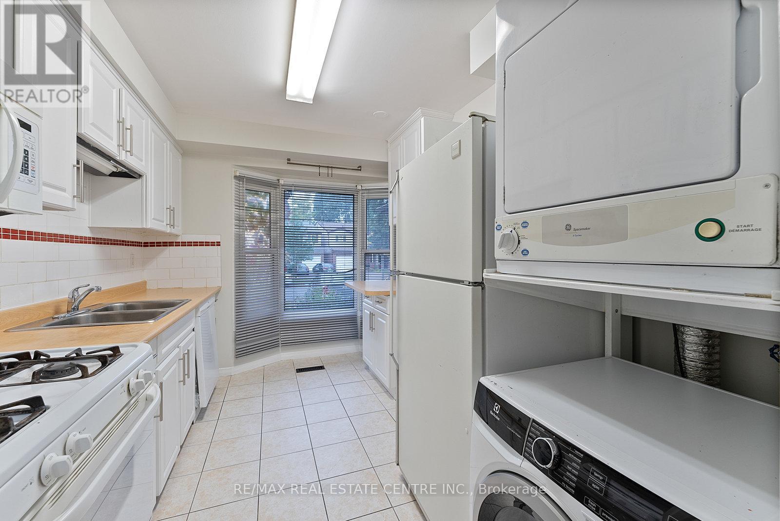 Upper - 79 Fawndale Crescent, Toronto, Ontario  M1W 2X3 - Photo 12 - E12473899