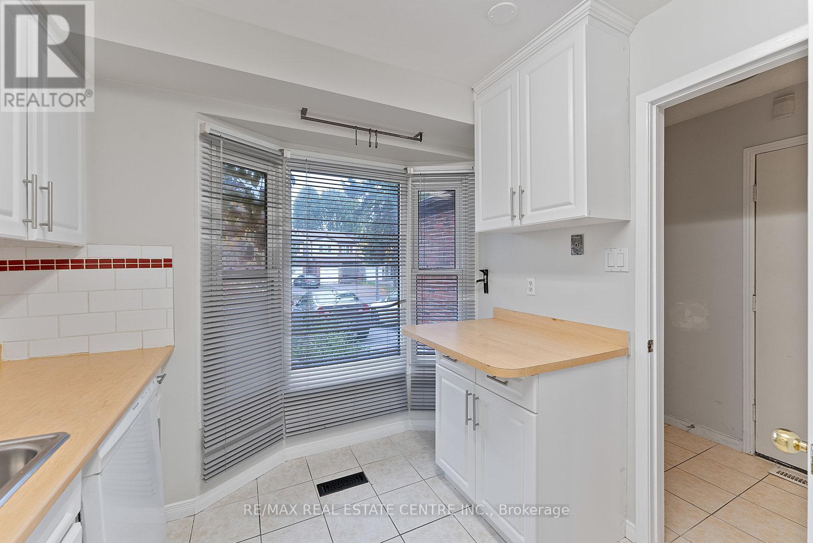 Upper - 79 Fawndale Crescent, Toronto, Ontario  M1W 2X3 - Photo 15 - E12473899