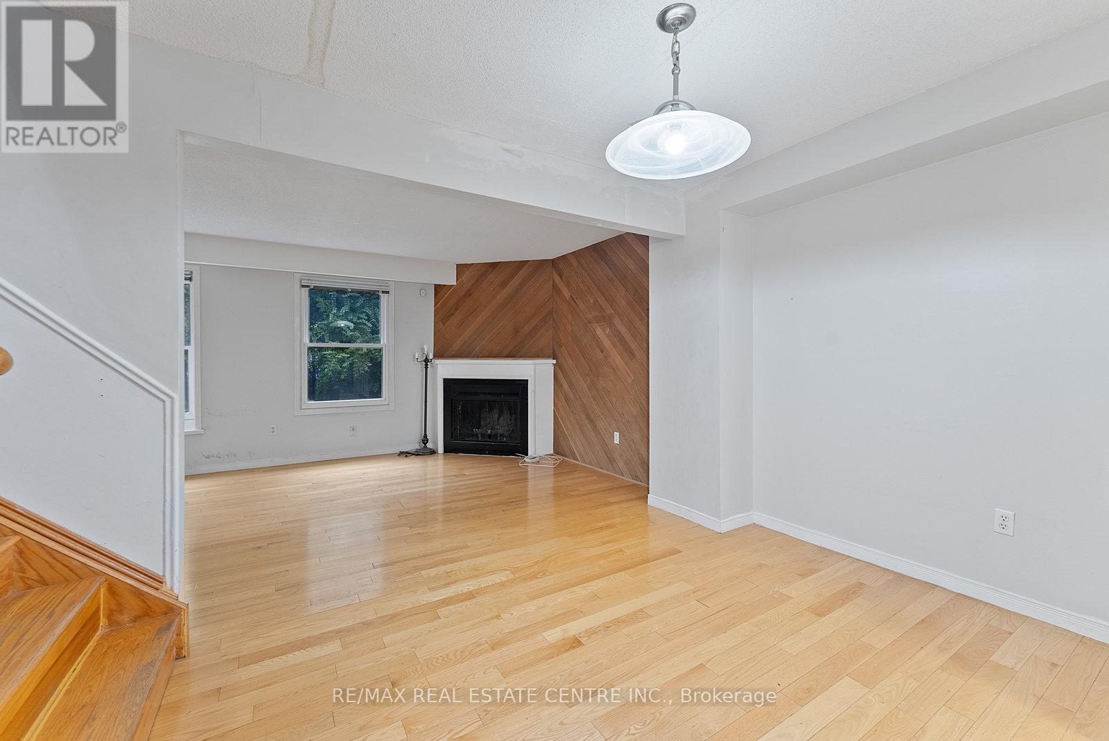 Upper - 79 Fawndale Crescent, Toronto, Ontario  M1W 2X3 - Photo 4 - E12473899