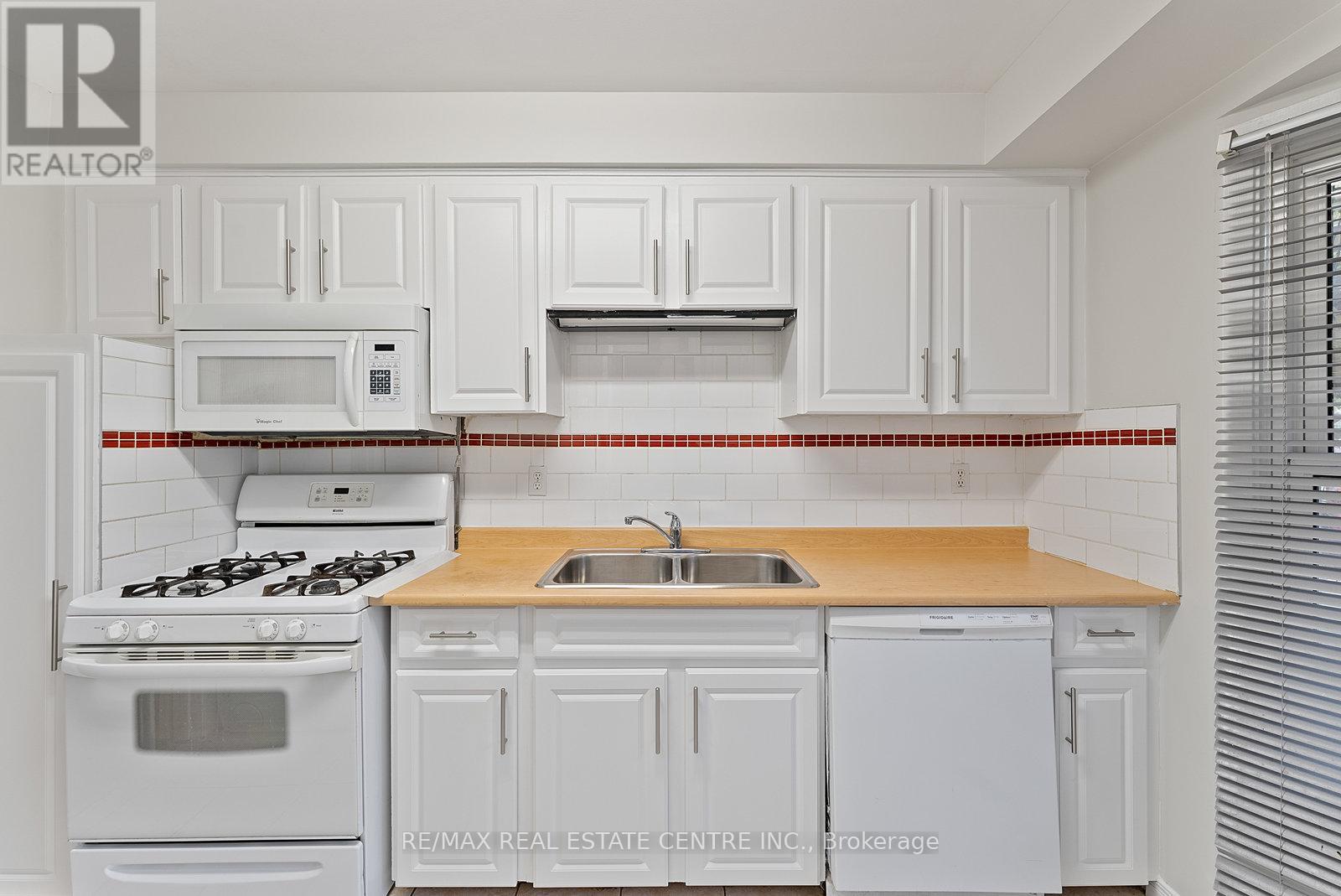 Upper - 79 Fawndale Crescent, Toronto, Ontario  M1W 2X3 - Photo 16 - E12473899