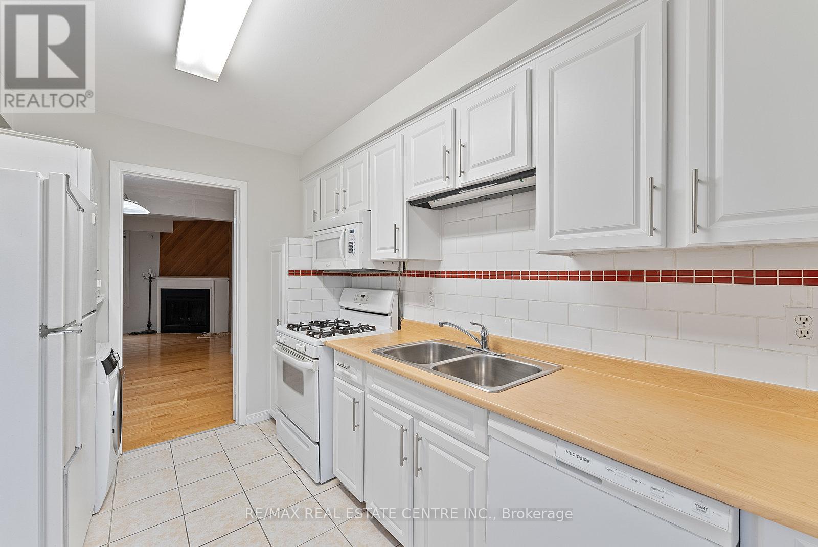 Upper - 79 Fawndale Crescent, Toronto, Ontario  M1W 2X3 - Photo 17 - E12473899