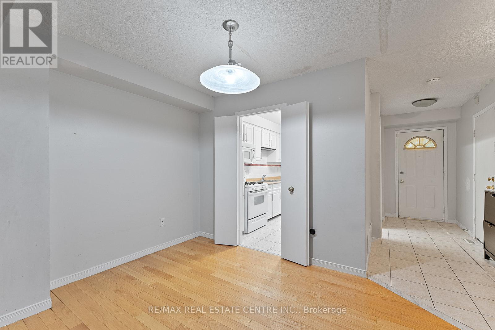 Upper - 79 Fawndale Crescent, Toronto, Ontario  M1W 2X3 - Photo 6 - E12473899
