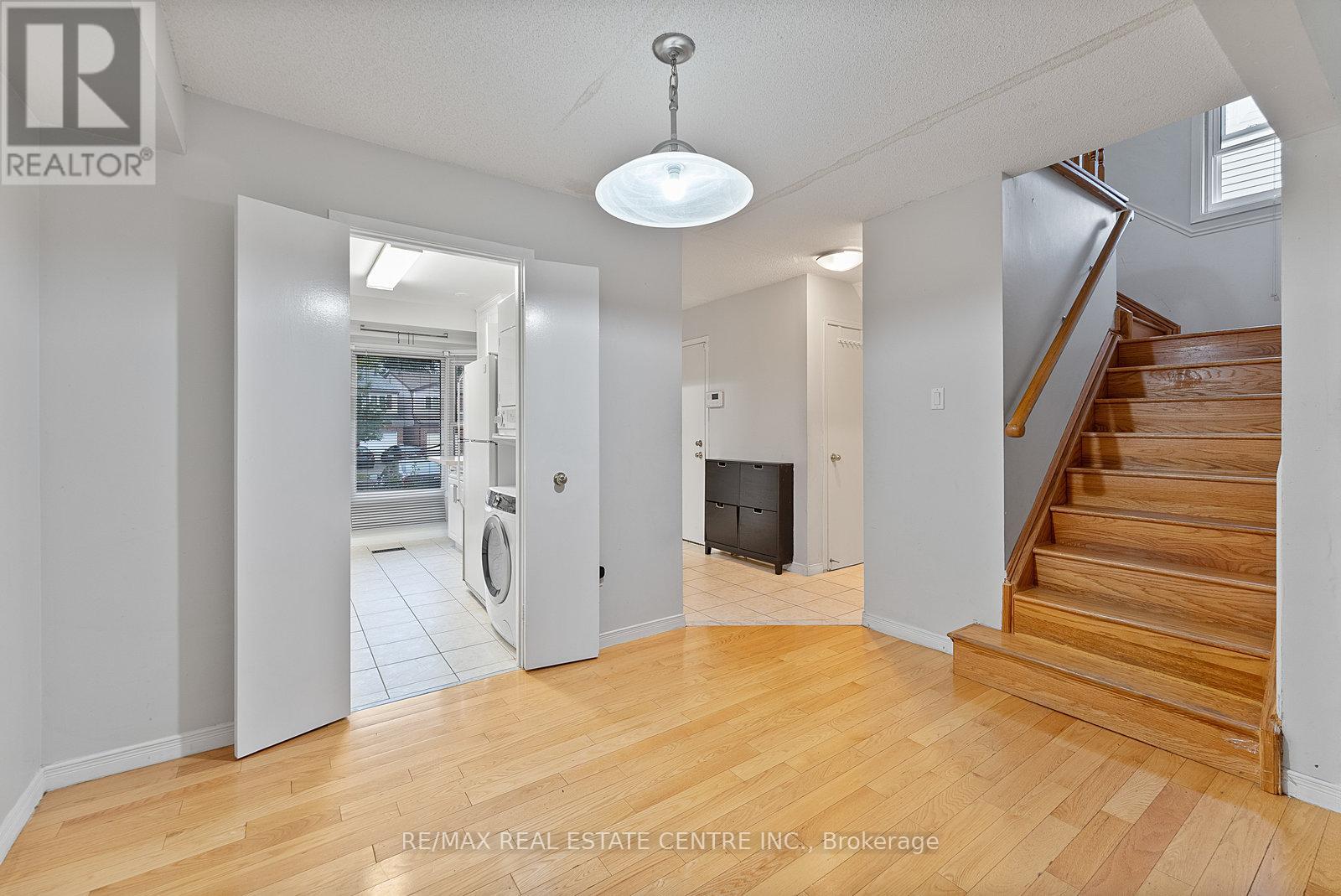 Upper - 79 Fawndale Crescent, Toronto, Ontario  M1W 2X3 - Photo 7 - E12473899