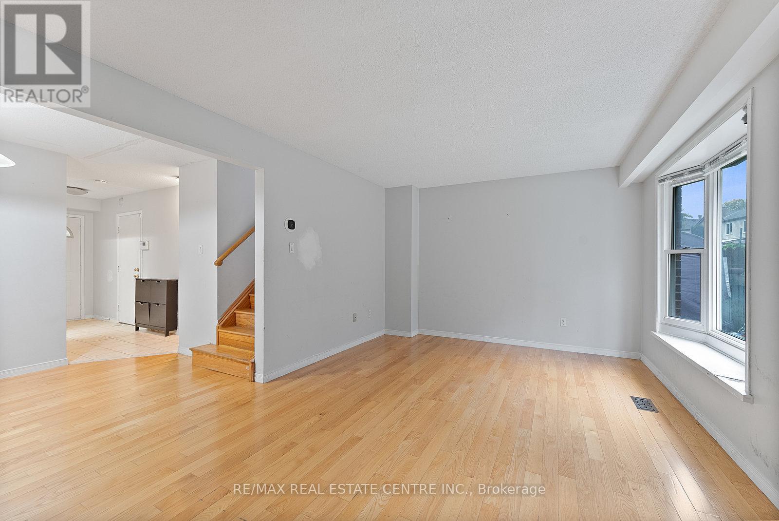 Upper - 79 Fawndale Crescent, Toronto, Ontario  M1W 2X3 - Photo 9 - E12473899