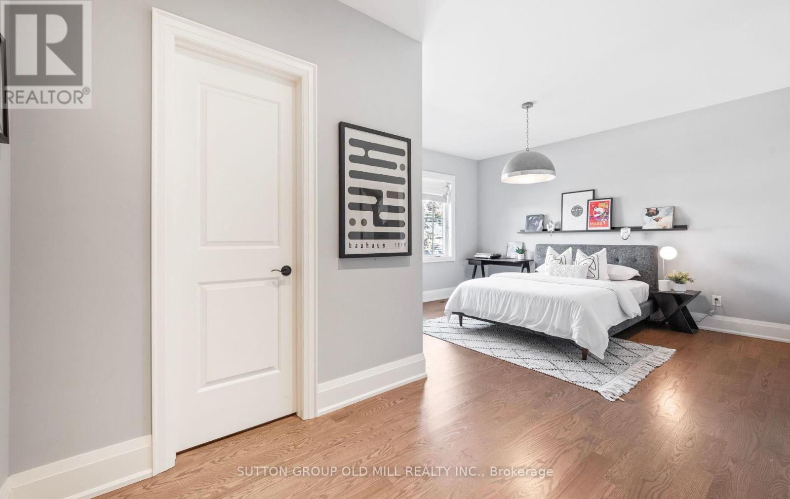 8 Cumberland Drive, Mississauga (Port Credit), Ontario  L5G 3M6 - Photo 36 - W12457908