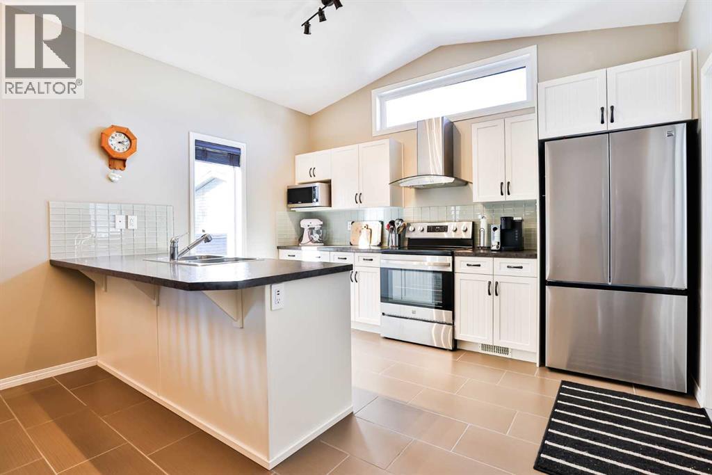 887 Keystone Meadows W, Lethbridge, Alberta  T1J 5E2 - Photo 7 - A2266365