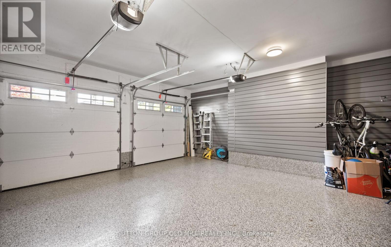 8 Cumberland Drive, Mississauga (Port Credit), Ontario  L5G 3M6 - Photo 46 - W12457908