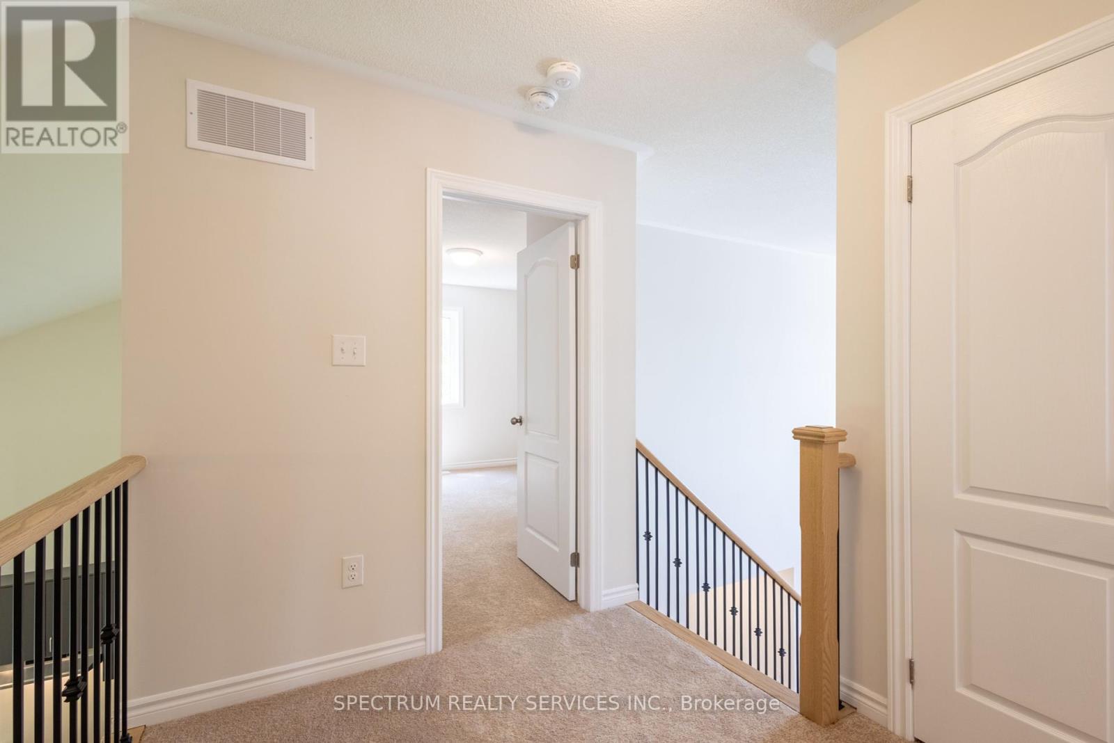 135 Marina Village Drive, Georgian Bay, Ontario  L0K 1S0 - Photo 25 - X12083668