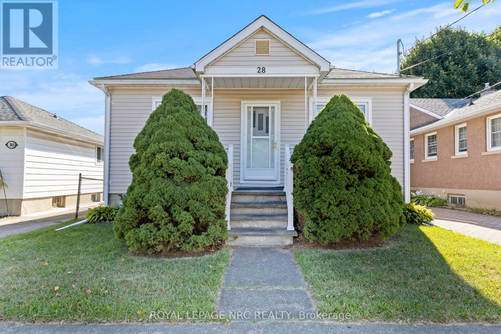 28 Augusta Avenue, St. Catharines, Ontario  L2M 5R2 - Photo 3 - X12477714