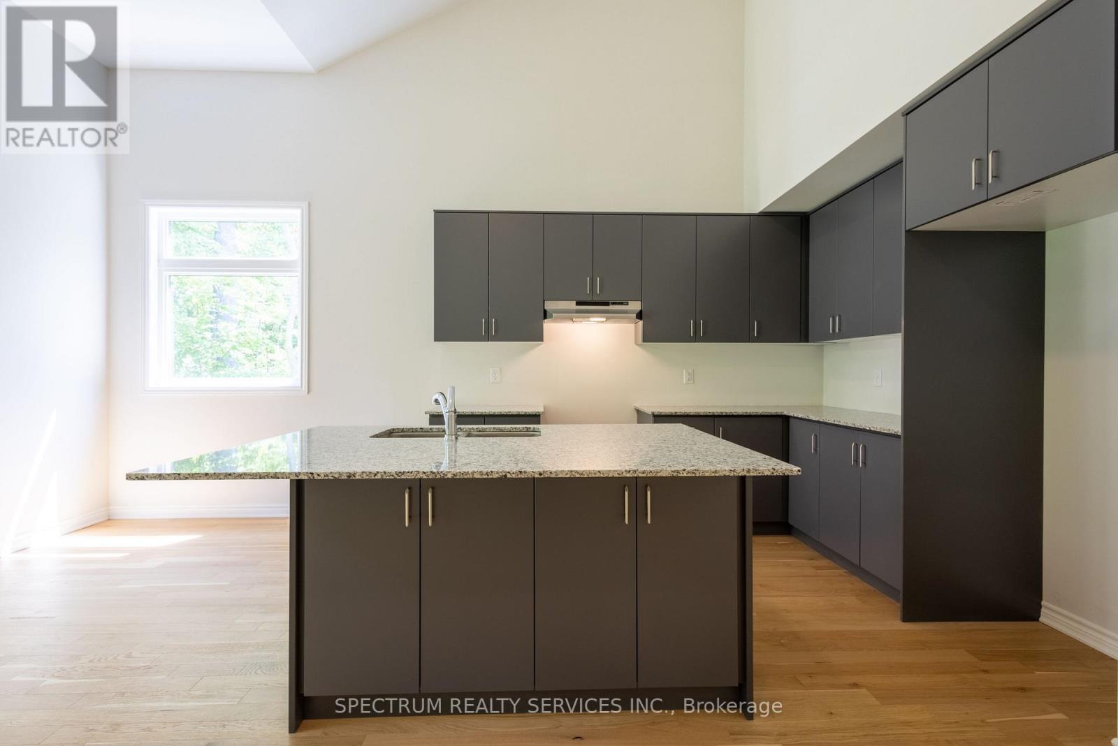 135 Marina Village Drive, Georgian Bay, Ontario  L0K 1S0 - Photo 15 - X12083668