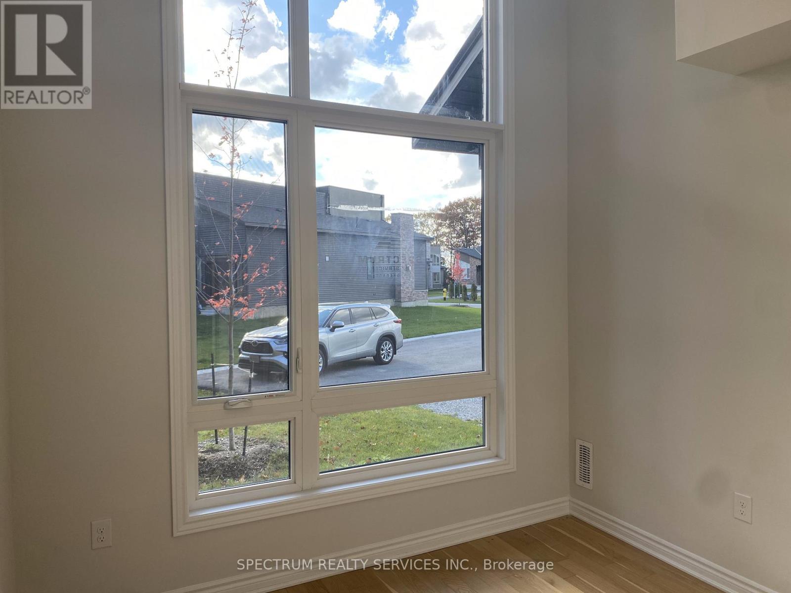 135 Marina Village Drive, Georgian Bay, Ontario  L0K 1S0 - Photo 2 - X12083668