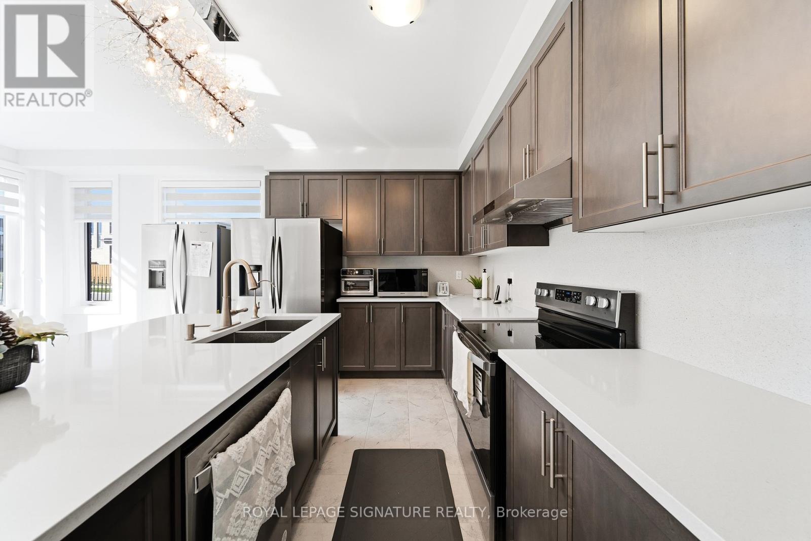 984 Centennial Court, Woodstock, Ontario  N4T 0N8 - Photo 13 - X12473822