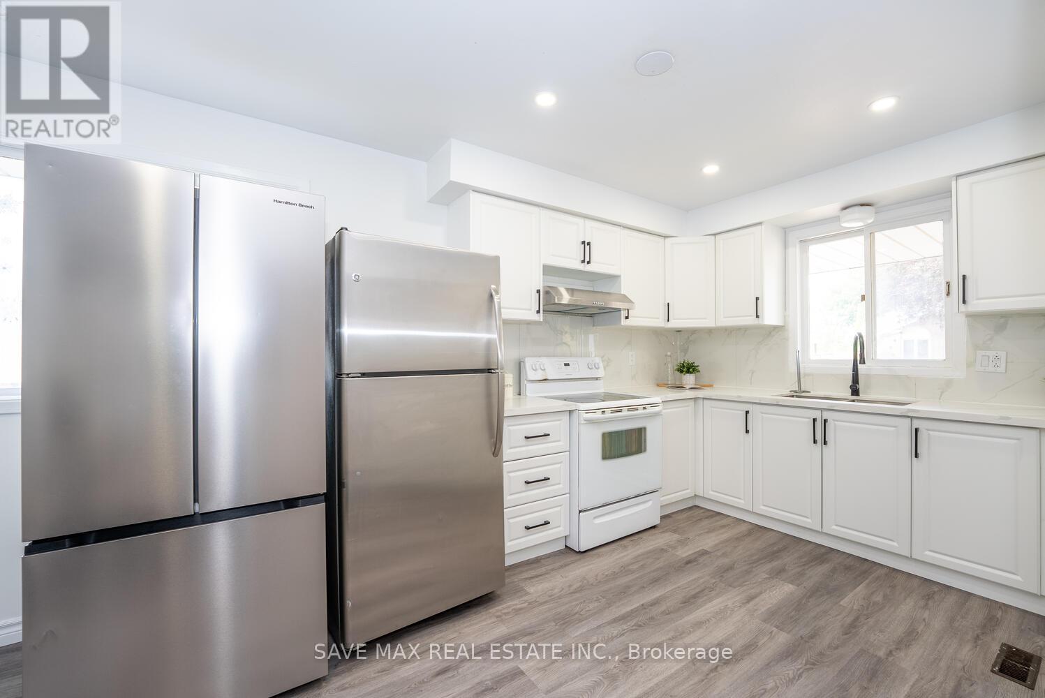 Photo 12 of 48 for 29 Renny Crescent