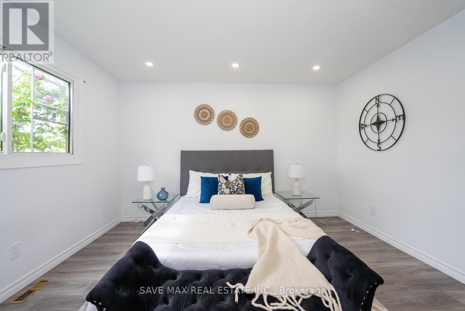 Photo 17 of 48 for 29 Renny Crescent